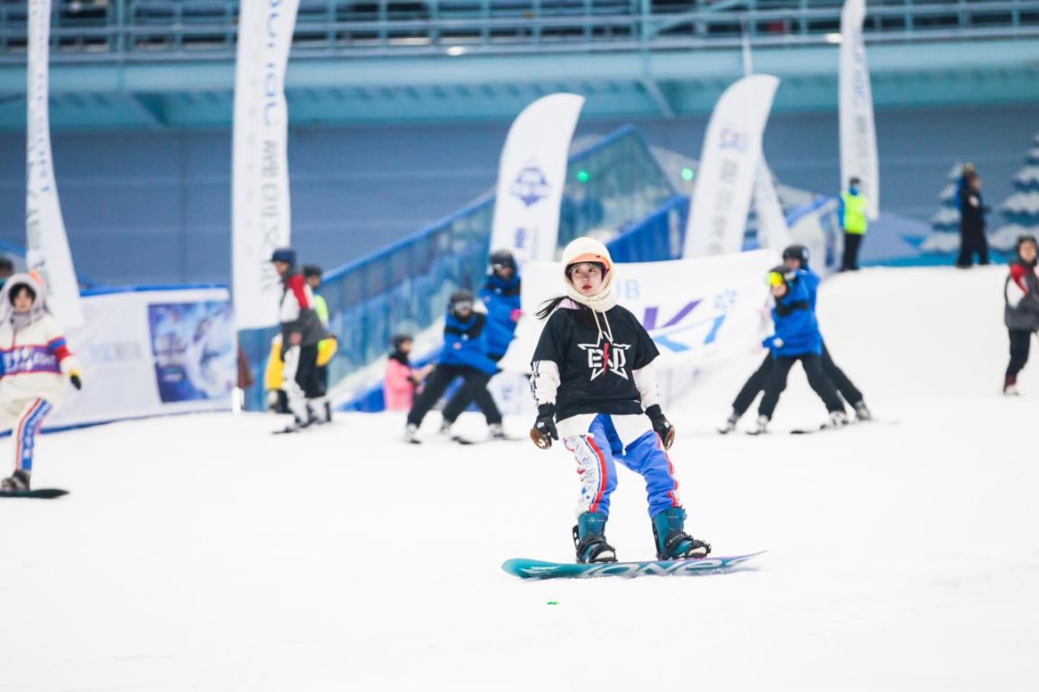重庆融创文旅城盛大启幕，世界级旅游目的地带动城市新发展